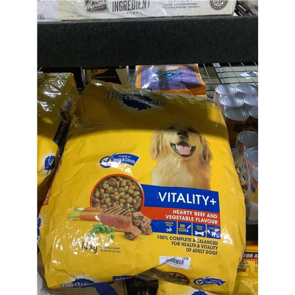 Pedigree Vitality Plus Hearty Beef and Vegetable Flavor Adult Dog Food (14kg)