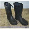 Image 5 : 3 Pairs Winter Boots, Sizes 10/11/? Includes Sorel