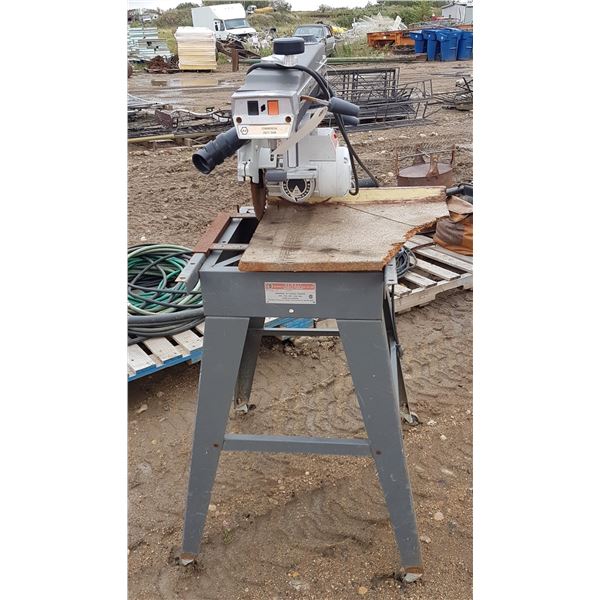 Black & Decker Radial Arm Saw