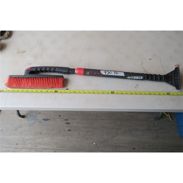 Telescoping Car Snow Brush and Window Scraper