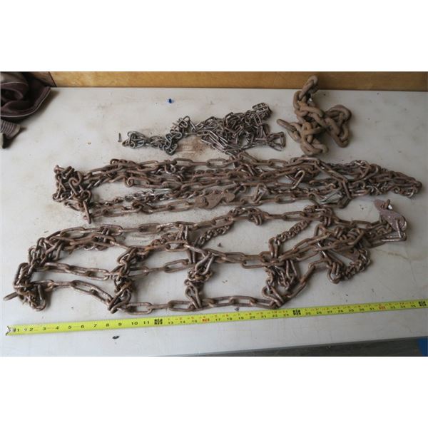 Box of Chains with 2 Tire Chains