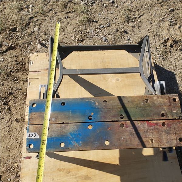 Adjustable Sawhorse / Workbench