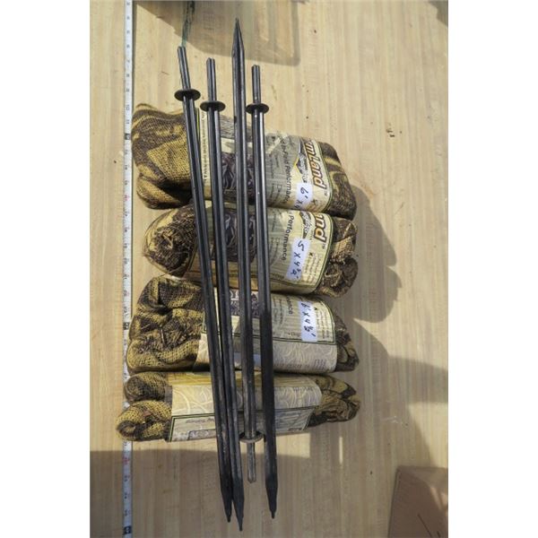 Camo Blind Material 4 Rolls 4 Stakes