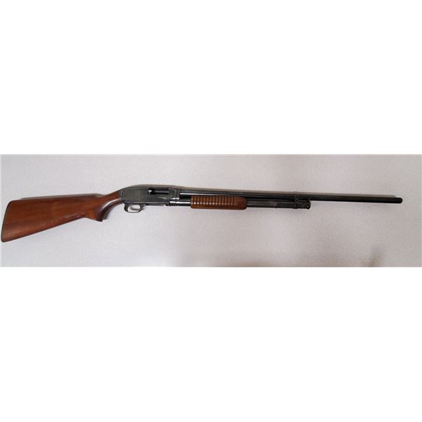 Winchester 12 gauge 2 3/4" cham. full choke, pump action shotgun *PAL REQUIRED*