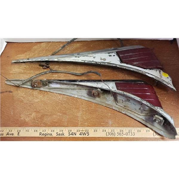 1949 Pontiac side lights original 1949 Pontiac parts