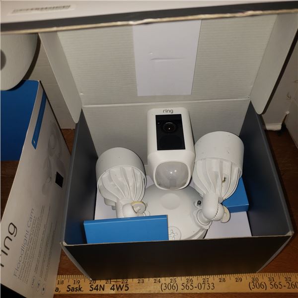 Ring flood light Cam  system with original box