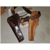 Image 2 : 2 leather handgun holsters