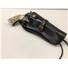 Image 4 : Vintage Crosman single action #6 CO2 pellet pistol w/ black leather case