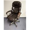 Image 1 : Brown leather executive office chair (few scuffs & worn marks present)