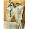 Image 7 : ASSORTMENT OF PANTS (MENS)
