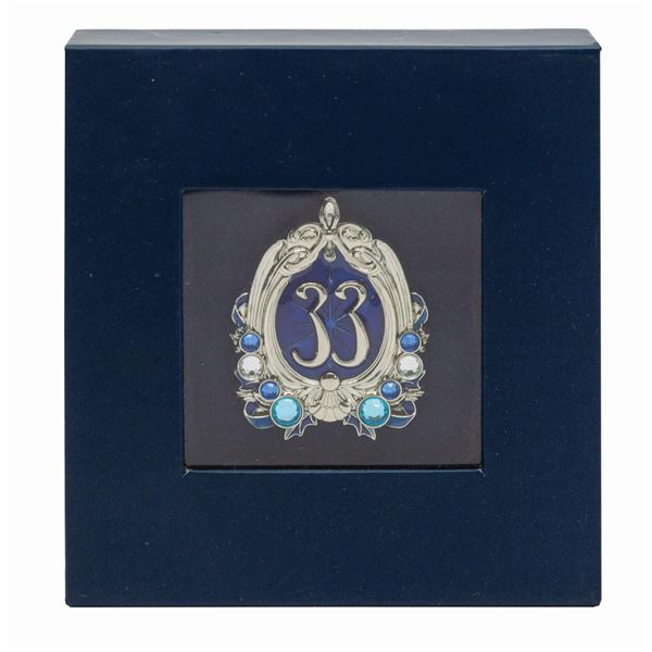 Club 33 Holiday Pin.