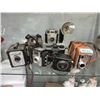 Image 1 : 7 Vintage Cameras