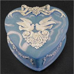Incolay: Cameo Floral Bouquet Heart Jewelry #2086948