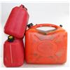 Image 1 : 3 JERRY CANS