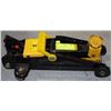 Image 1 : 2 TON HYDRAULIC FLOOR JACK (MISSING HANDLE)