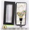 Image 1 : ESTATE HEART SHAPED WINE STOPPER WITH RHINESTONES