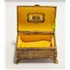 Image 2 : ARROW 1940'S JEWELERY BOX WITH LEATHER DCOR