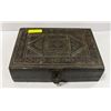 Image 1 : ANTIQUE LEATHER TOOLED GENTLEMANS ACCESORIE BOX