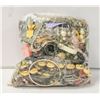 Image 1 : BAG OF VINTAGE MIXED JEWELRY APPROX 3 POUNDS