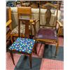 Image 1 : LOT OF 3 MISMATCHED CHAIRS