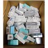 Image 1 : FLAT LOT OF ASSORTED SKIN CARE ITEMS