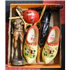 Image 1 : FLAT OF ASSORTED WOODEN DECOR