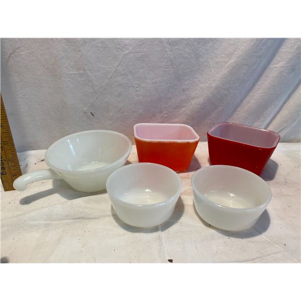 Vintage fire king and Pyrex