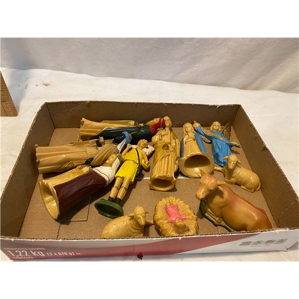 Nativity figurines