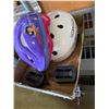 Image 1 : Helmets and pedals