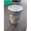 Image 1 : Garbage can