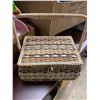 Image 1 : Sewing basket