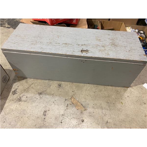 Wood box and electric chain saw