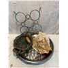 Image 1 : Tray, shell and other items