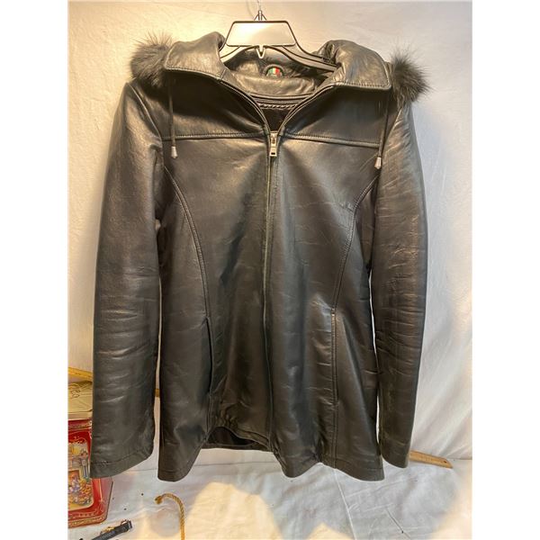 Italian Lamb black leather coat zip out winter liner zip off fur trim hood ladies size 10