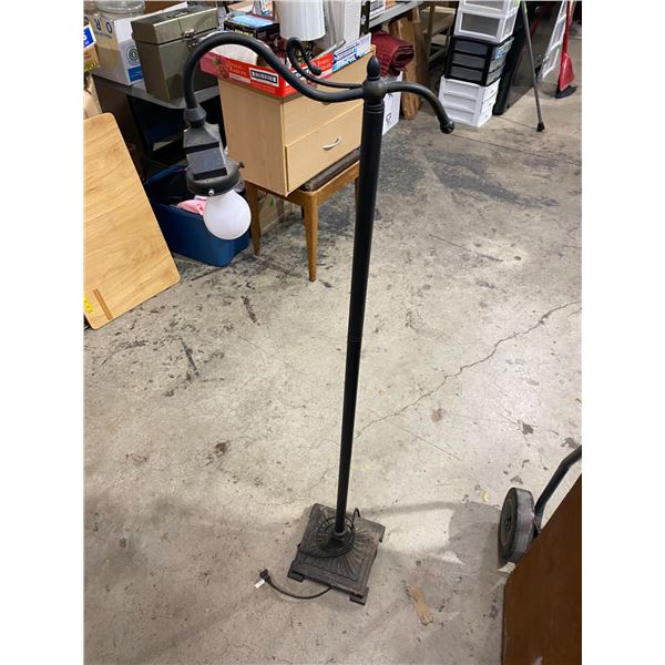 Floor lamp no shade