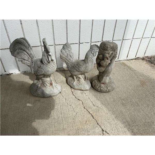 3 piece outdoor decor with roosters