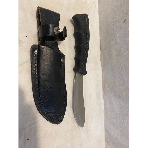 Knife and sheath