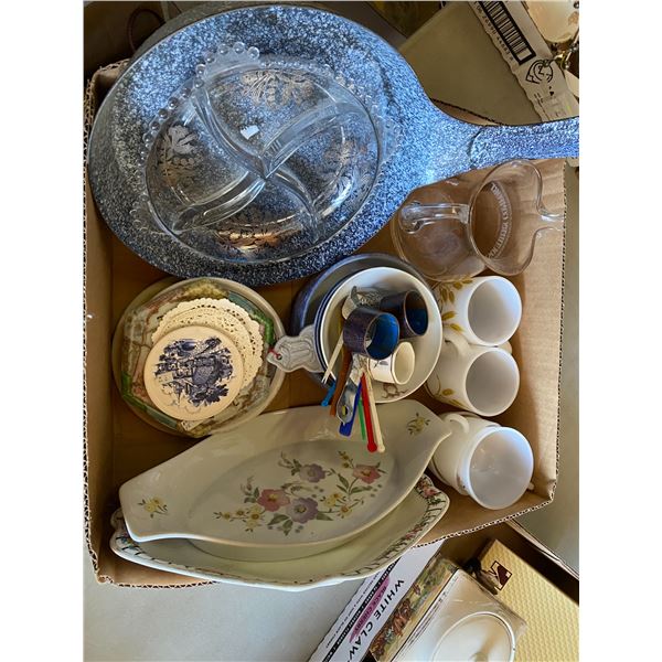 Assorted kitchenware