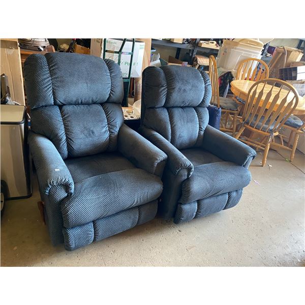 Pair lazy boy recliners