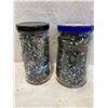 Image 1 : 2 jars beads