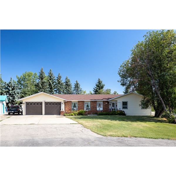 2015 Pineridge Dr. Waldheim, SK -