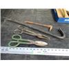 Image 1 : Snippers, Pry Bar and Tool