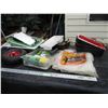 Image 1 : Utility Tire Shop Towels, Paint Trays, Paint Brushes