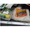 Image 2 : Utility Tire Shop Towels, Paint Trays, Paint Brushes