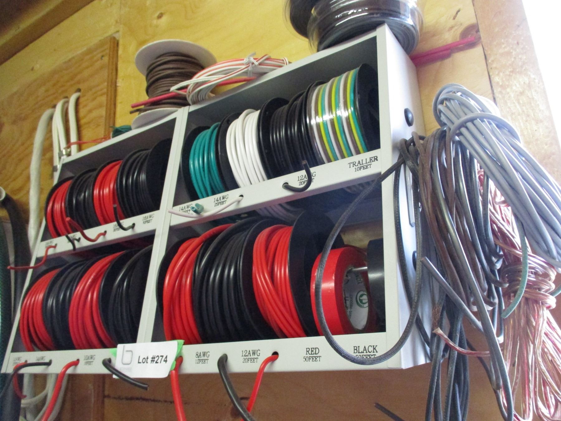 Wire Display with Wire 16ft x 3ft x 10" Tall Bodnarus Auctioneering