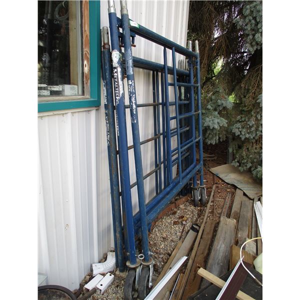 (6X THE MONEY) 6 Scaffold Ends 3 On Wheels  61" Long