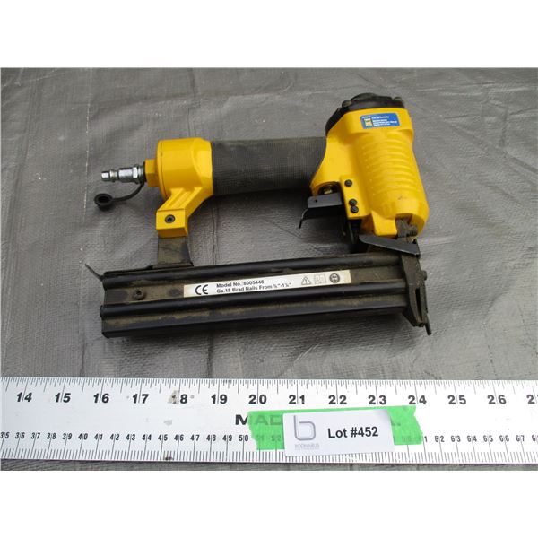 Powerfist 1 1/4" Air Brad Nailer