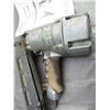 Image 3 : Hitachi 3 1/4" Air Nailer