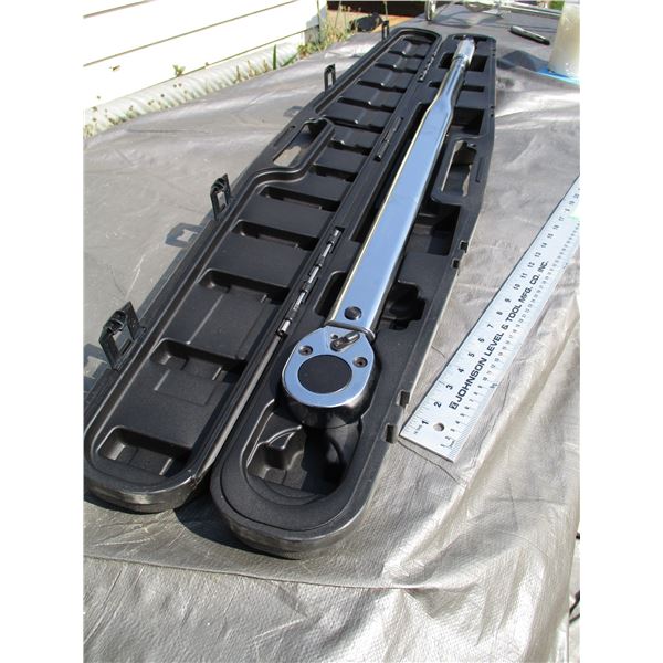 600 ft Pound Torque Wrench (length 42") 3/4" In Case