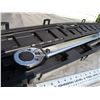 Image 2 : 600 ft Pound Torque Wrench (length 42") 3/4" In Case